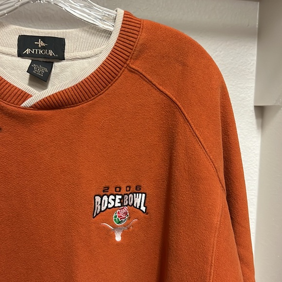 Large University of Texas Pull Over - Picture 4 of 4